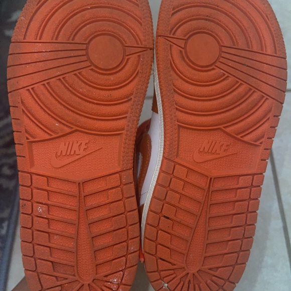 Little kids Jordan 1 high OG size 2 - Picture 3 of 7